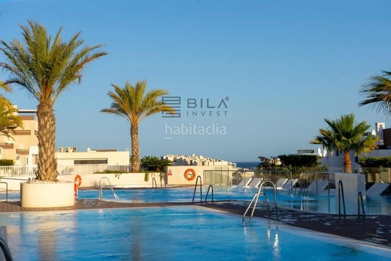 Foto b9627126-8f21-4e3d-98f1-c13dbb3452c1. Casa adossada amb aparcament piscina a la cala Mijas Mijas