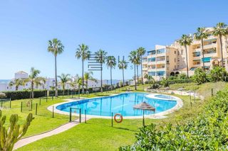 Appartement  Europa. Piso en venta en  2º linea de playa en urb. casinomar en torrequ