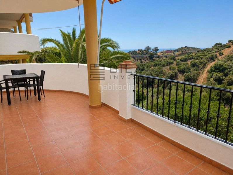 Foto f417a87c-37e7-4a7a-9fa6-bcbe7491f563. Pis amb piscina a Calahonda Mijas