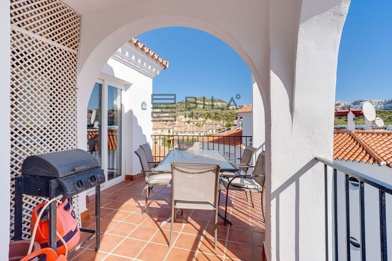 Foto d1669103-f7f1-481b-a859-c1842bf6bc35. Àtic amb piscina a Riviera del Sol Mijas
