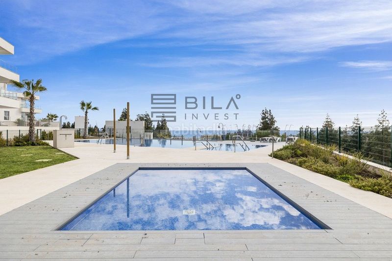 Foto fa1a0779-55f8-452d-91b5-24afc492c06a. Pis amb aparcament piscina a El Faro de Calaburra - Chaparral Mijas