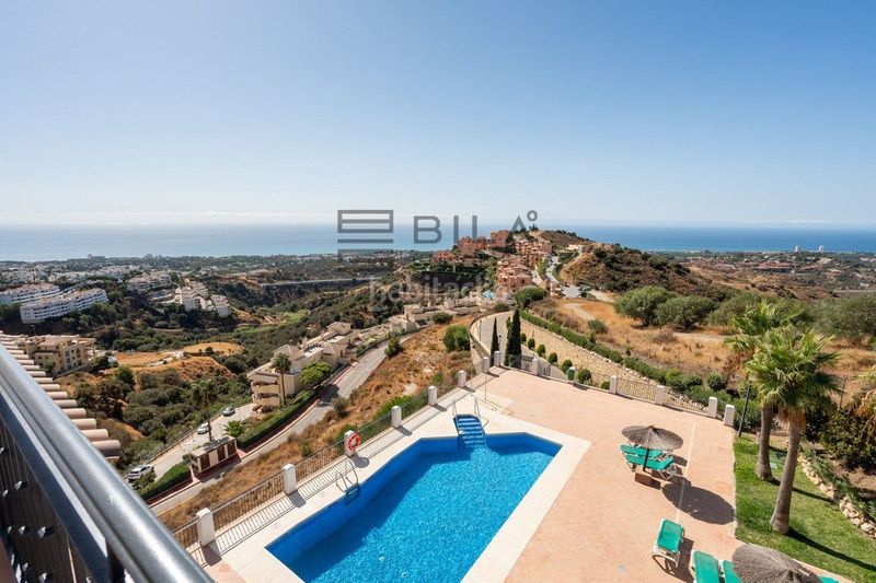 Foto b71a0add-a452-478c-9264-031b8d4410e1. Àtic amb piscina a Calahonda Mijas