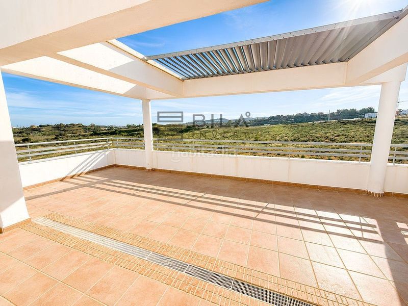 Foto 47934bf7-e354-43d2-a037-7676a89b15a1. Àtic amb piscina a La Cala Golf - Lagar Martell Mijas
