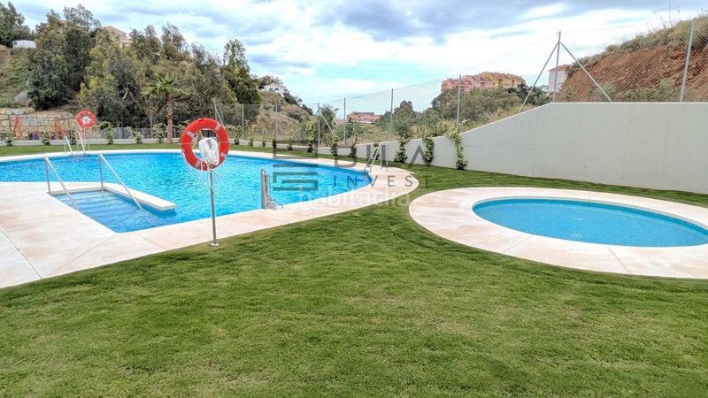 Foto ca286039-d165-498e-b378-760dc3752485. Pis amb aparcament piscina a Torreblanca del Sol Fuengirola