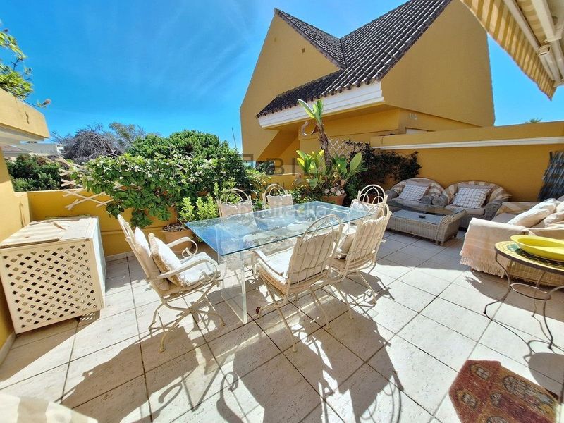 Foto 703f3a19-3b1b-4eff-984c-22487568d49c. Àtic amb piscina a Romana Playa Marbella