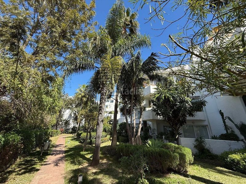 Foto ce481cae-a8a0-4b2a-85c4-fdd0263befa8. Pis amb piscina a reserva de Marbella Marbella
