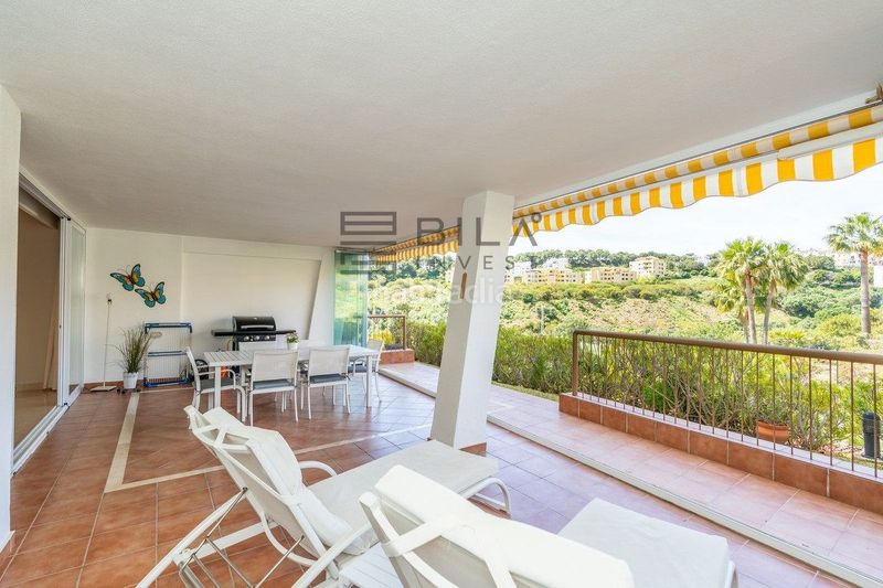 Foto f7c716ea-8ab2-47c8-80f3-297757947bf6. Pis amb piscina a Riviera del Sol Mijas