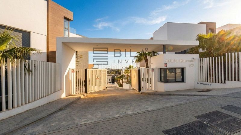 Foto dc47fe5a-3eb2-4251-8737-f0efda6997bc. Àtic amb piscina a Cabopino - Artola Marbella
