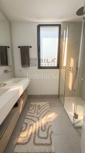 Foto e9f9abc9-3cc5-4af6-8ce5-d18484cdc933. Àtic amb piscina a Cabopino - Artola Marbella
