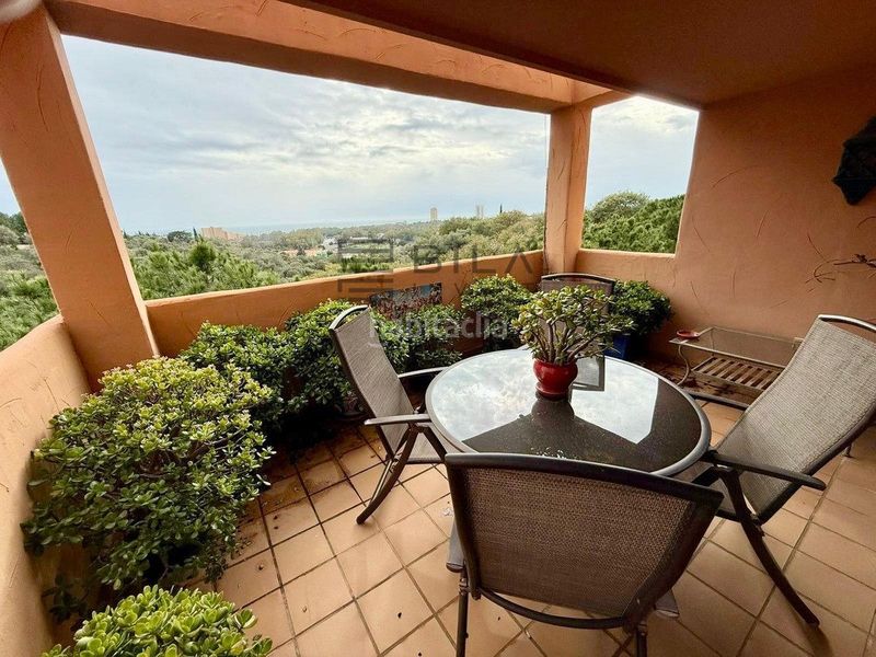 Foto 206b50e3-4cb0-48e3-92e8-170d552f6420. Pis amb aparcament piscina a Santa María Marbella