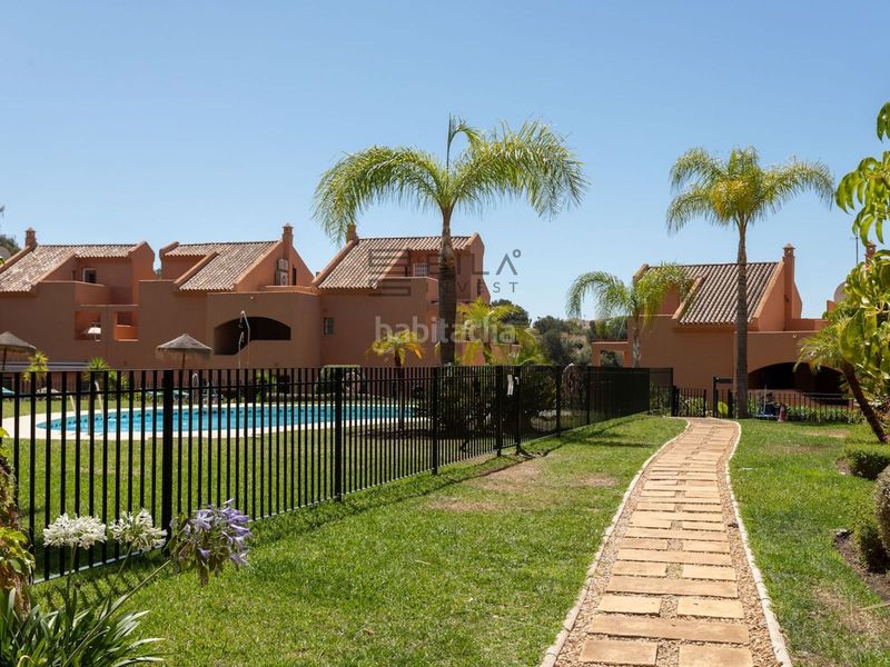 Foto bc905076-ce01-4aef-8090-79a18cb3b33e. Pis amb aparcament piscina a Santa María Marbella
