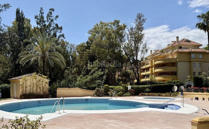 Foto 7985f5fc-d400-40b2-83d4-b438ae21e2f6. Àtic amb piscina a Río Real Marbella