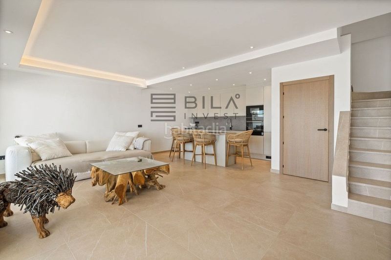 Foto 76d318b2-9d8d-4529-904f-8a6182b042e1. Casa adossada amb aparcament piscina a Santa Clara Marbella