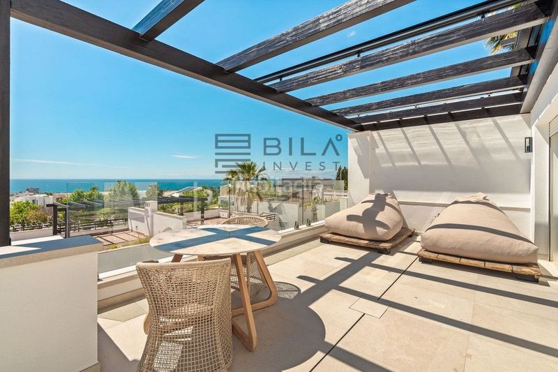 Foto cf6e224a-a45b-44b7-8754-d88f3449a233. Casa adossada amb aparcament piscina a Santa Clara Marbella