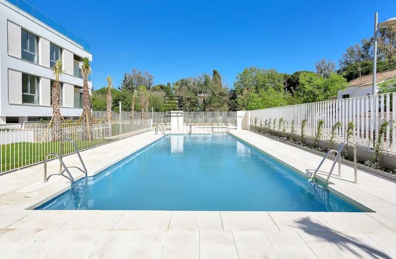 Foto 859d4a1d-a5ee-48aa-b662-36e3c231c043. Àtic amb piscina a Romana Playa Marbella