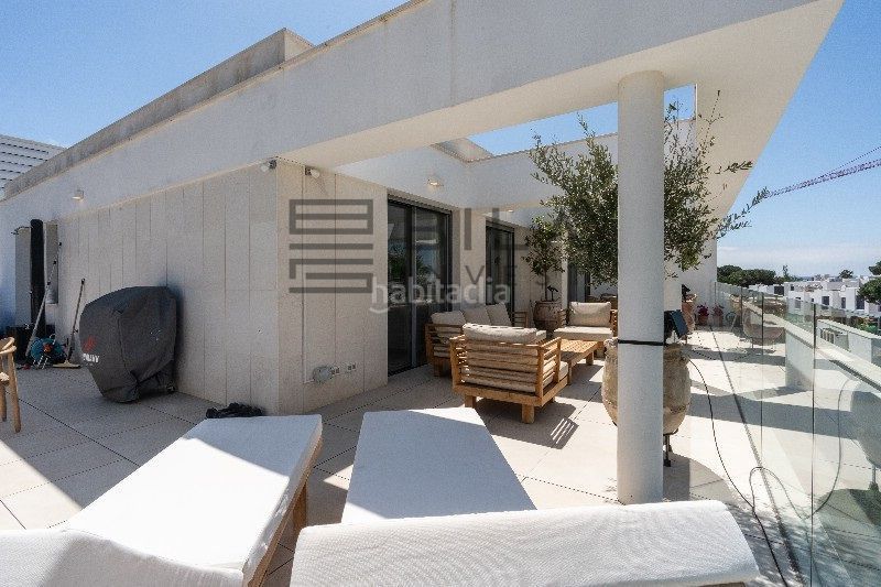 Foto a1a96d1f-ea1c-4dbf-b12c-dd2753c04235. Àtic amb piscina a Romana Playa Marbella