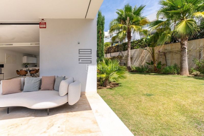Foto a6148fbf-7f7f-4aaa-adbd-c6148c72b53b. Casa adossada amb aparcament piscina a Río Real Marbella