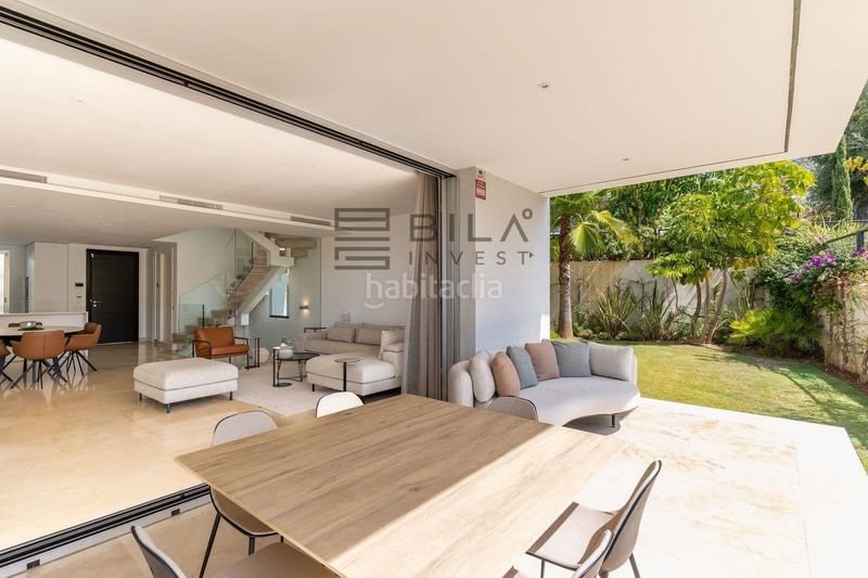 Foto d7d9ac70-110f-47ca-a8f7-e4a000ae10df. Casa adossada amb aparcament piscina a Río Real Marbella