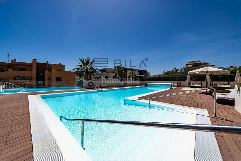 Foto 3e7c3890-d595-4cb6-bf51-4accaf5edfdc. Casa adossada amb aparcament piscina a la cala Mijas Mijas