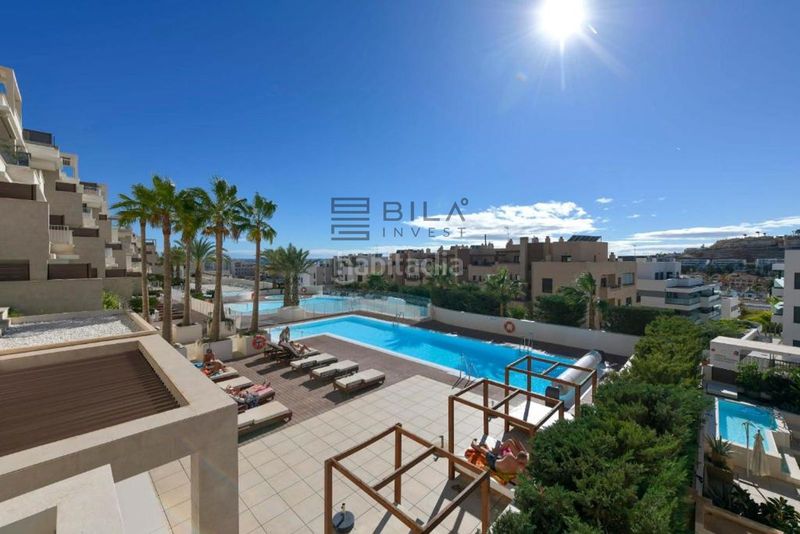 Foto 5473e335-5018-44a9-aa7f-b6d92e6aa8b3. Casa adossada amb aparcament piscina a la cala Mijas Mijas