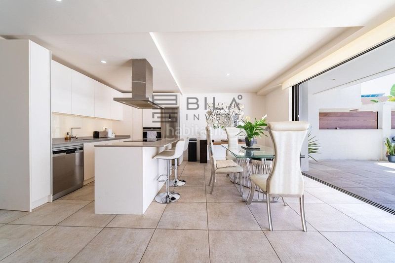 Foto ac4393b9-72f5-4ca9-b935-a759045c4a27. Casa adossada amb aparcament piscina a la cala Mijas Mijas