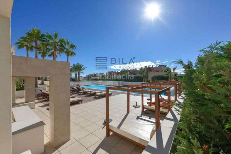 Foto c61ff665-79c3-47c1-af1c-d39ea7ae5102. Casa adossada amb aparcament piscina a la cala Mijas Mijas