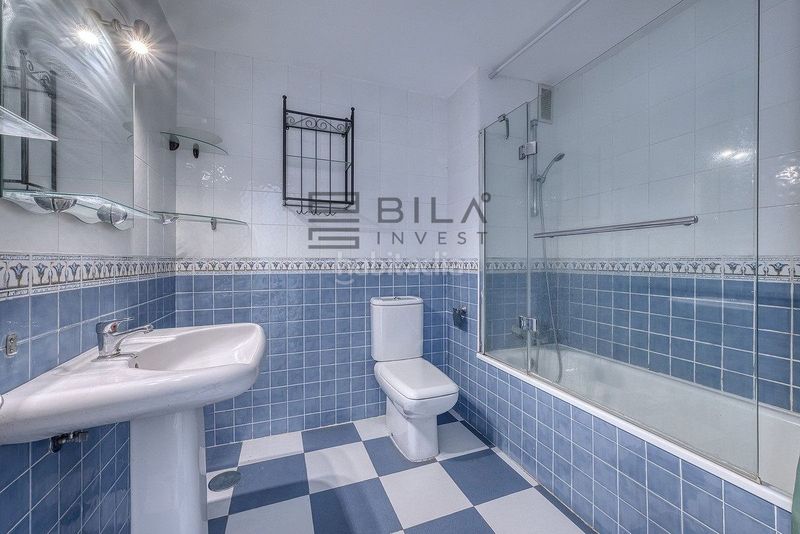 Foto 220a8067-59fb-4d1e-adb7-0f5e0c63bc7d. Pis amb aparcament piscina a reserva de Marbella Marbella
