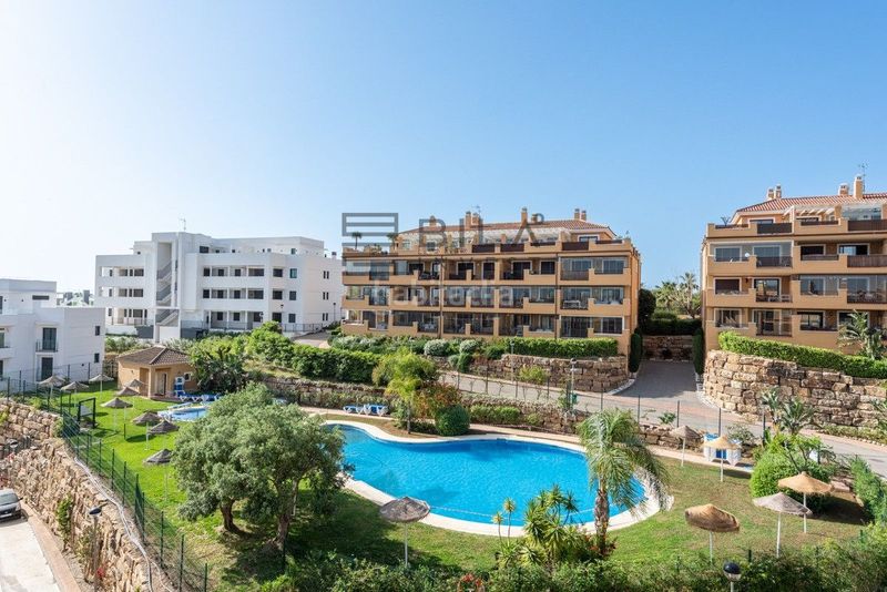 Foto 62833d75-bdfa-4d16-8ba1-d83b336462ad. Àtic amb piscina a Riviera del Sol Mijas