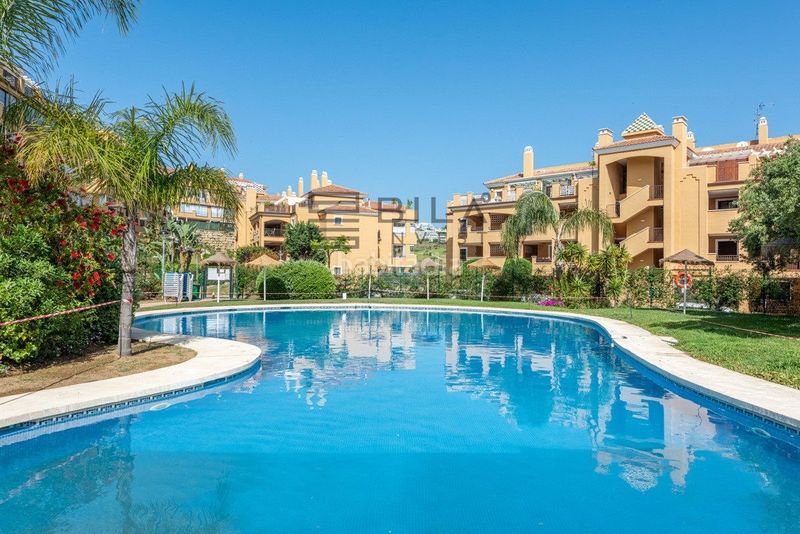 Foto a1a53cbd-a2ab-4351-a215-317367fd836f. Àtic amb piscina a Riviera del Sol Mijas