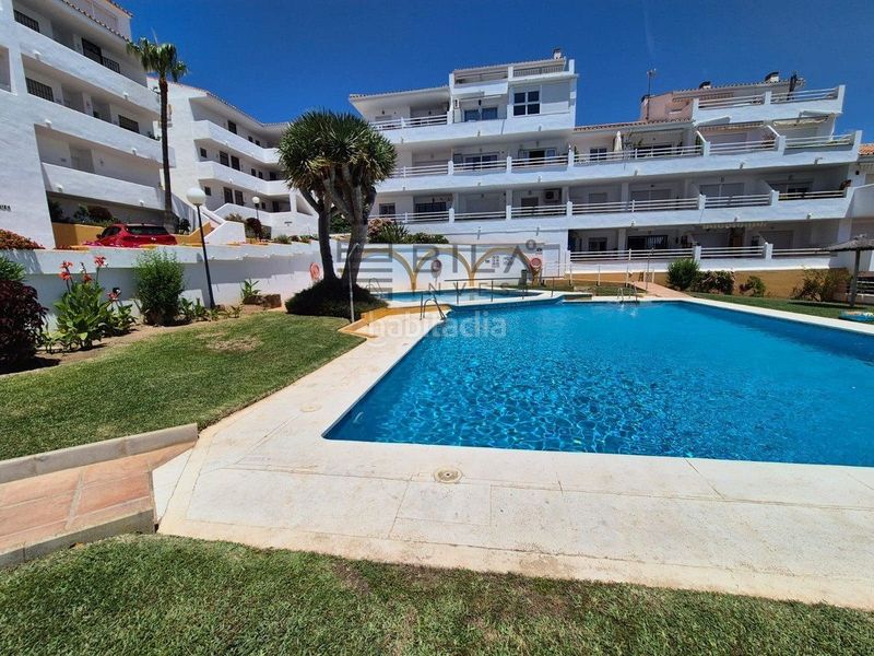Foto 5c6b6a4b-8fa2-45fb-8f63-1619f1d385bc. Pis amb aparcament piscina a Riviera del Sol Mijas