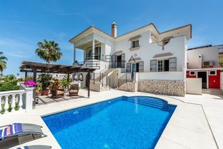 Xalet  Cerros del aguila. Chalet independiente en venta en cerros del águila  ,mijas costa