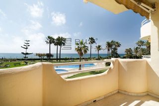 Flat  Las mimosas. Apartamento en venta en primera línea de playa en las mimosas ,