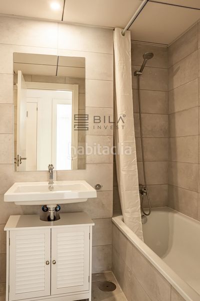 Foto c35b8430-6c1f-4e5a-8d3e-896e0386f477. Pis amb aparcament piscina a El Faro de Calaburra - Chaparral Mijas