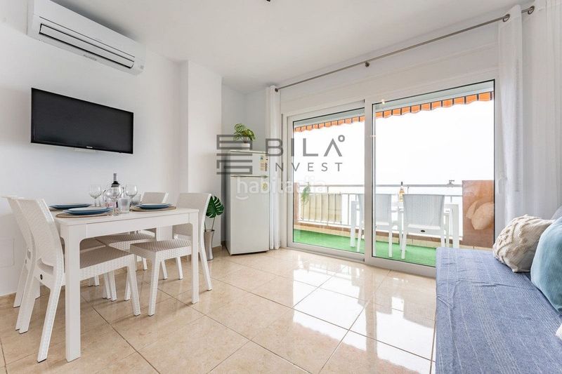 Foto 8df35862-9f32-4abf-8fde-aba129957e07. Piso  en venta en 1º línea de playa en pleno paseo marítimo rey de españa en Fuengirola