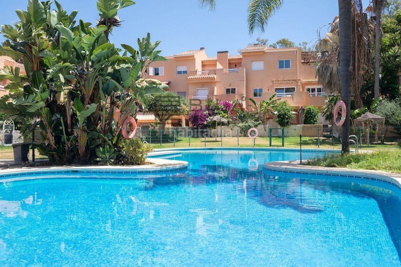 Foto 6ca7b1fb-4650-4aa6-8ec5-e307c1e06b46. Pis amb aparcament piscina a Marbesa Marbella
