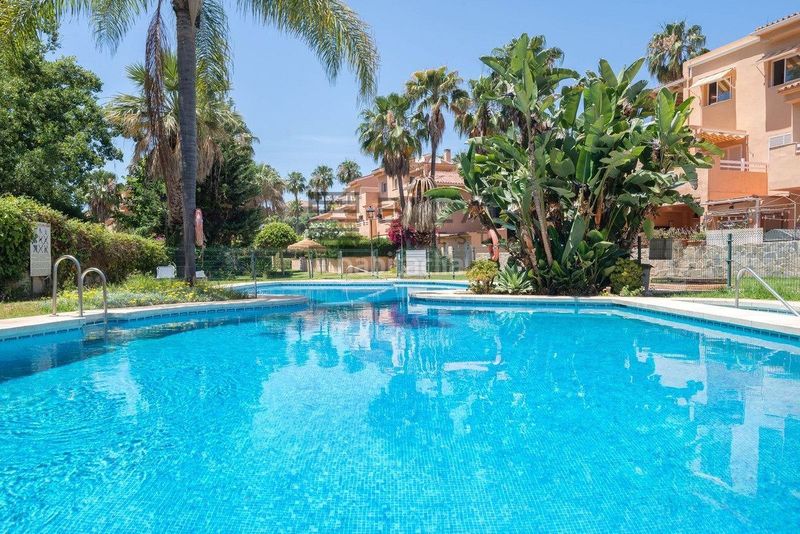 Foto d974e4d1-c5b6-4524-b1f7-047a71f948d4. Pis amb aparcament piscina a Marbesa Marbella