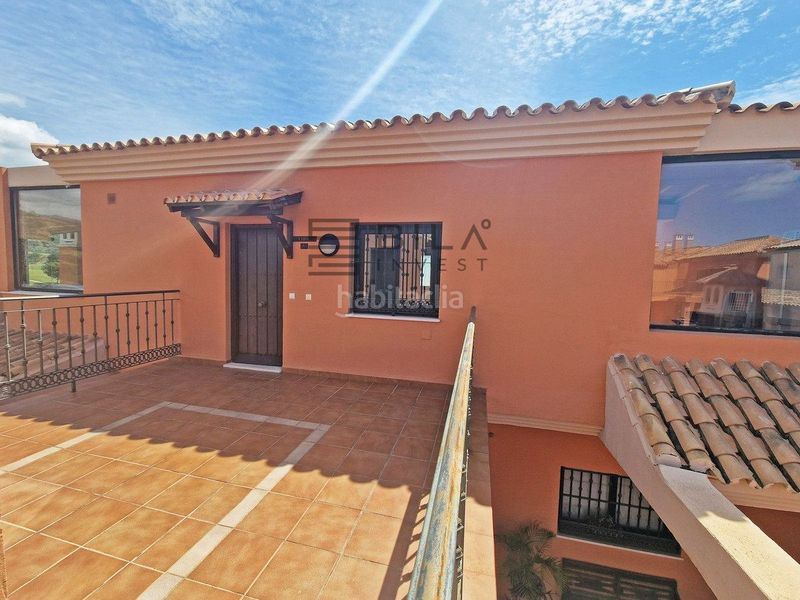 Foto 24a84614-fe6b-4941-87b6-a1b957c08f30. Àtic amb piscina a Santa María Marbella