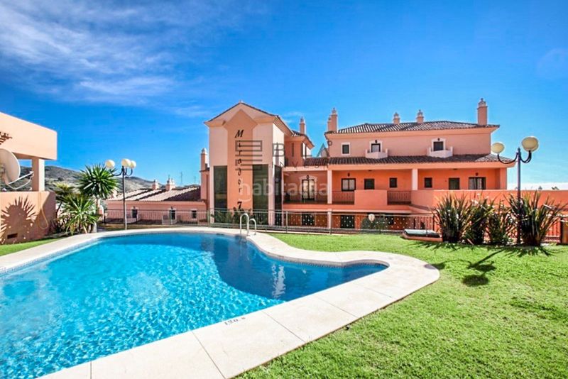 Foto fc6490b7-c4a4-4401-b83e-f0aba0cf2798. Àtic amb piscina a Santa María Marbella