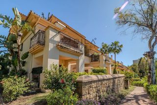 Pis  Pueblo del rio. Piso en venta en río real, marbella