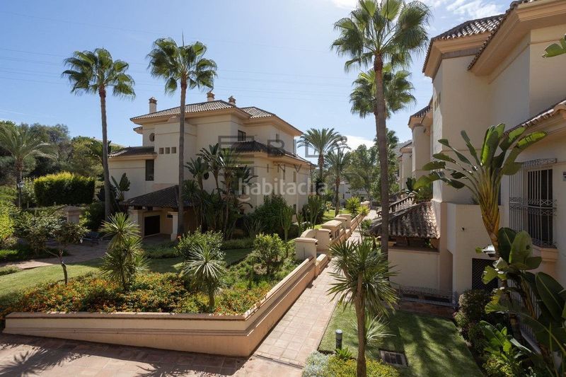 Foto b857c938-eb1c-41be-adf5-3d5a78e6d145. Pis amb aparcament piscina a Río Real Marbella