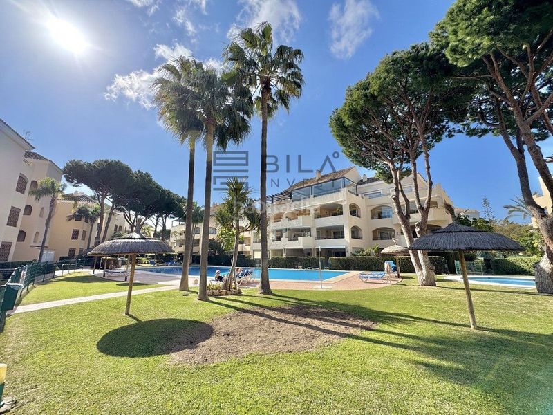 Foto 58223324-99dd-48ae-942e-ab80454229d2. Pis amb aparcament piscina a Romana Playa Marbella