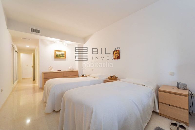 Foto b2431566-117f-4aa3-a9b0-c65008447b1a. Pis amb aparcament piscina a Elviria Marbella