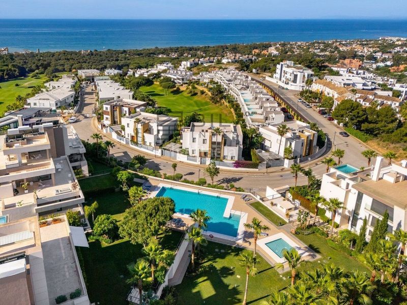 Foto db176ffd-565e-4a3a-889a-9bd2a099939a. Pis a Cabopino - Artola Marbella