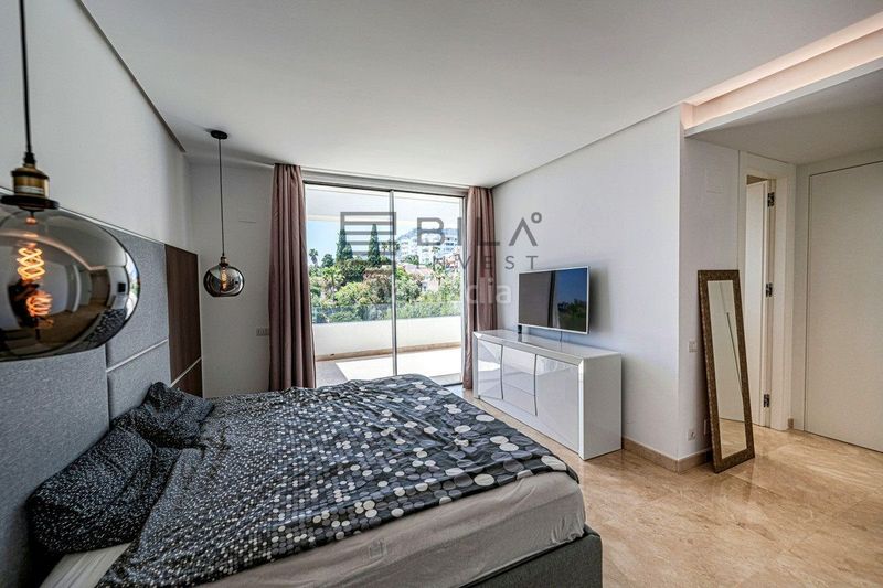 Foto a3106950-5025-4cd3-90e2-445eba1a658a. Casa adossada amb aparcament piscina a Río Real Marbella