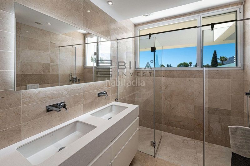 Foto e9f05d25-2de7-4d82-8fff-4e677a64591d. Casa adossada amb aparcament piscina a Río Real Marbella