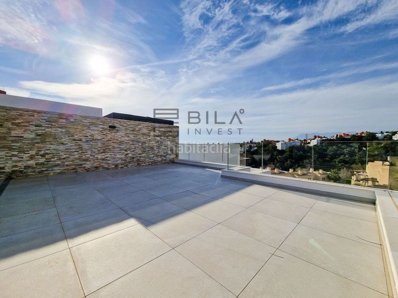 Foto 4d4c41dd-e61b-4e38-8221-5dd1a6e3ceaa. Àtic amb piscina a Cabopino - Artola Marbella