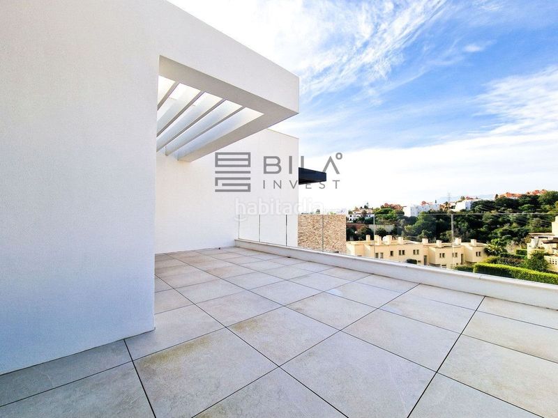 Foto a8524584-4bf7-4d6a-8093-af050d12abbf. Àtic amb piscina a Cabopino - Artola Marbella