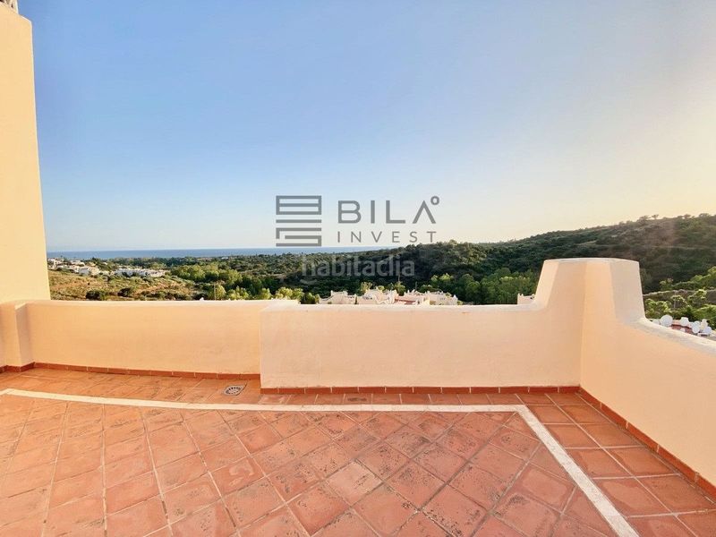Foto cdd89c6d-0ae0-4d21-9f4f-0e964d1c3279. Àtic amb piscina a Elviria Marbella