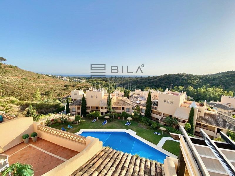 Foto d581b15c-8802-4e8b-852d-279f3c1c1348. Àtic amb piscina a Elviria Marbella
