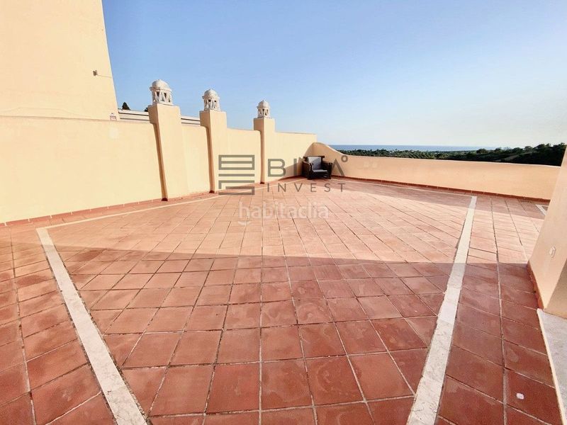 Foto fdfd3ca1-6972-44ec-ad7e-066a3391d1ff. Àtic amb piscina a Elviria Marbella